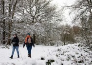 英国降雪:在寒冷的极地风暴中，英国气温骤降至零下2摄氏度的确切日期